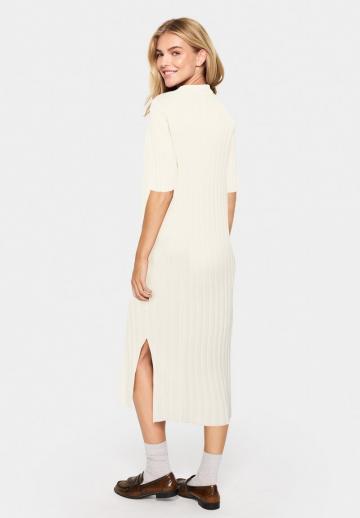 Вязаное платье