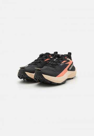 Беговые кроссовки