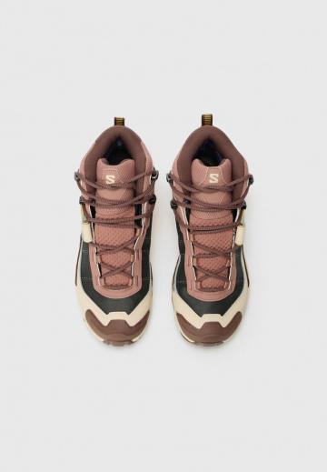 Походная обувь