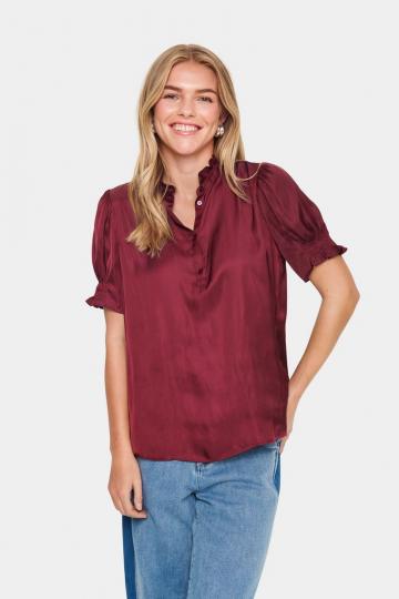 Атласная блузка