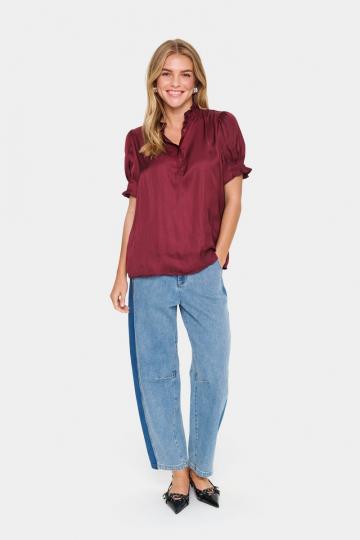 Атласная блузка