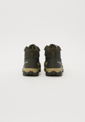 Походные ботинки