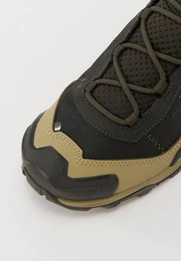 Походные ботинки