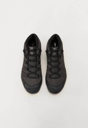 Походные ботинки