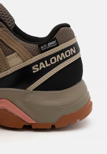 Походная обувь