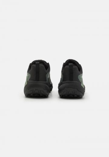 Беговые кроссовки