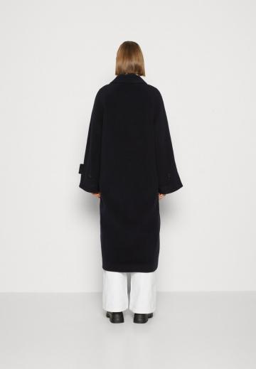 Шерстяное пальто