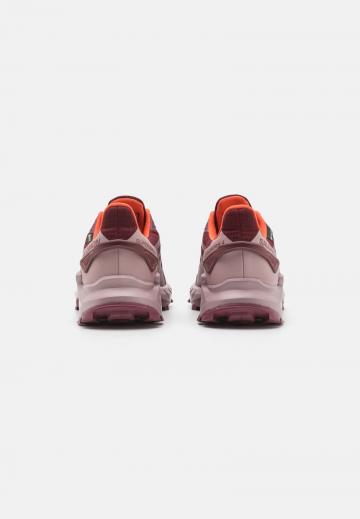 Беговые кроссовки