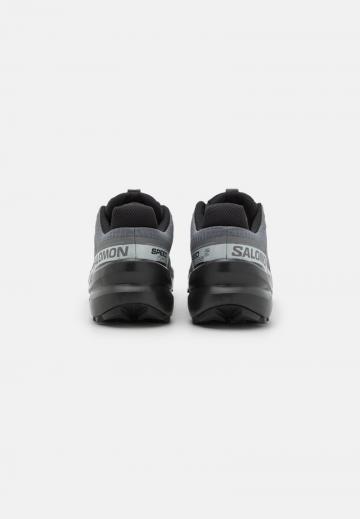 Беговые кроссовки