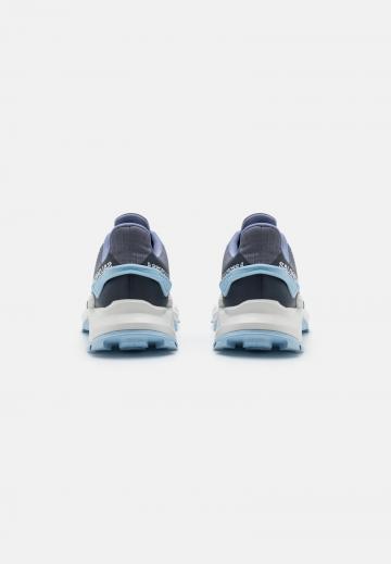 Беговые кроссовки