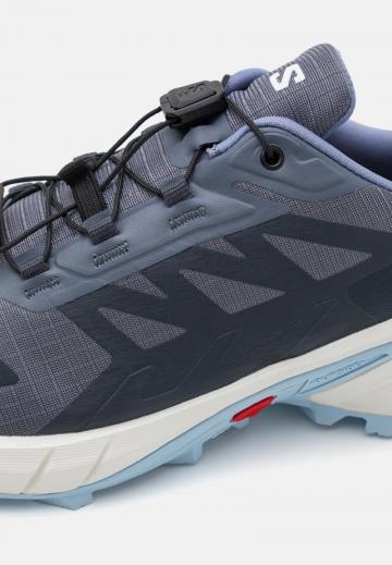 Беговые кроссовки