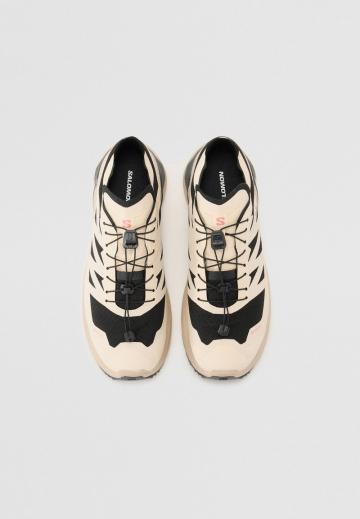 Походная обувь