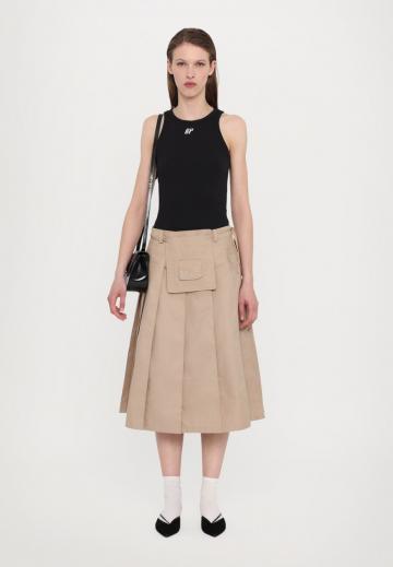 Юбка с накладными карманами