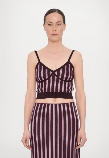 Топ на бретельках