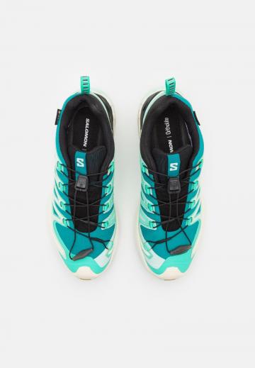 Беговые кроссовки