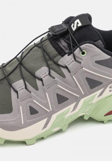 Беговые кроссовки