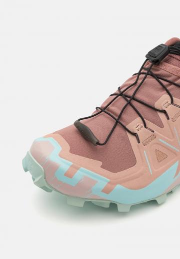 Беговые кроссовки