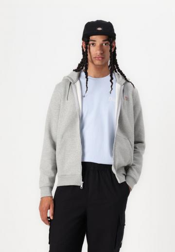 Брюки с накладными карманами