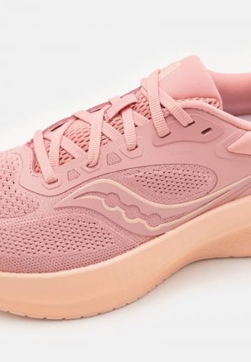 Беговые кроссовки