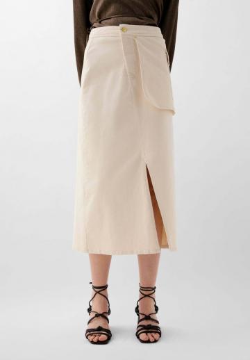Юбка с накладными карманами