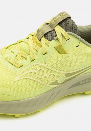 Беговые кроссовки