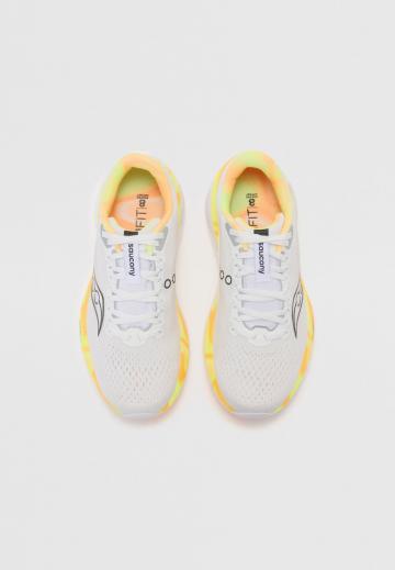 Беговые кроссовки