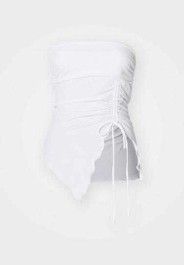 Топ без бретелек