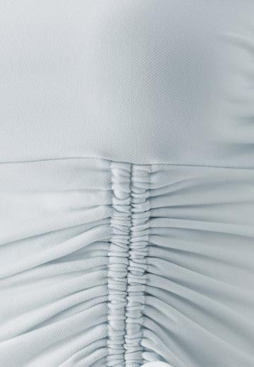 Топ без бретелек