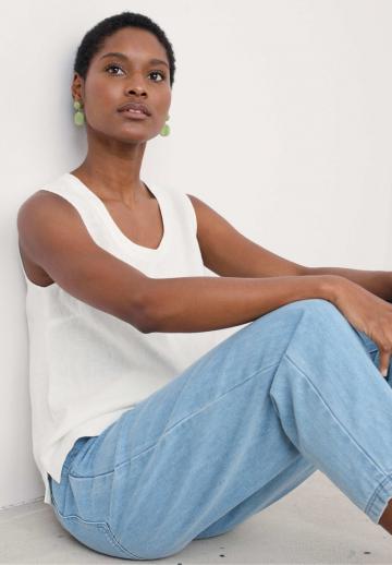 Блузка без рукавов