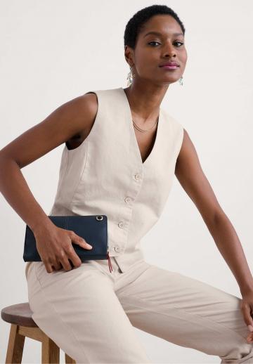 Джинсовая жилетка