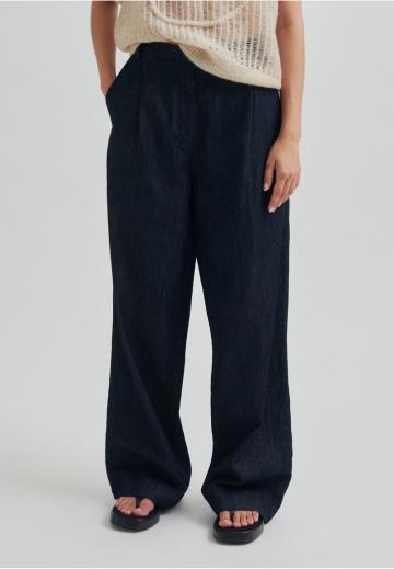 Свободные джинсы