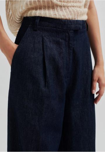 Свободные джинсы