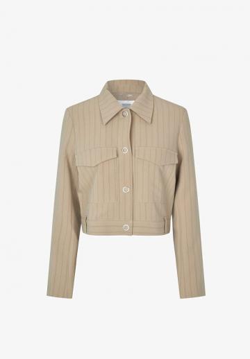 Короткая куртка