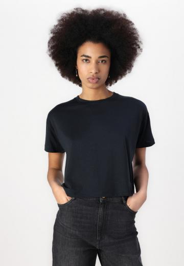 Короткие джинсы