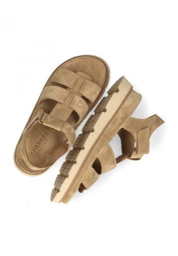 Босоножки на танкетке