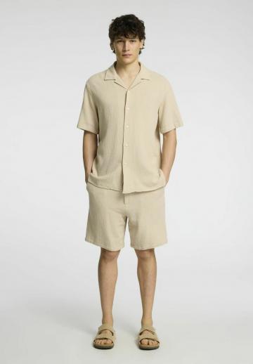 Рубашка с коротким рукавом