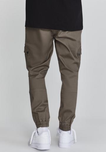 Брюки с накладными карманами