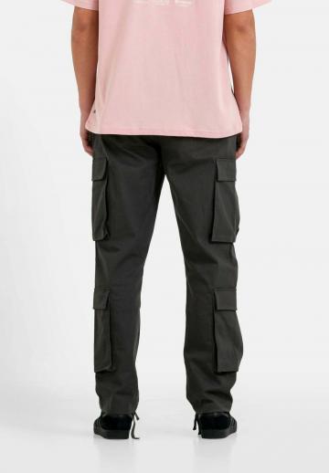 Брюки с накладными карманами