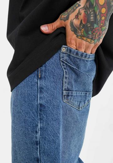 Прямые джинсы