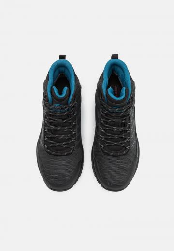 Ботинки на шнуровке