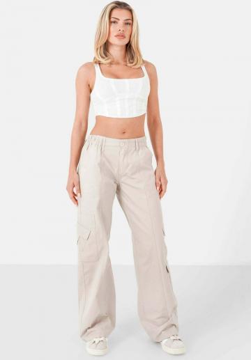 Брюки с накладными карманами