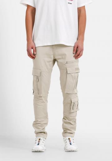 Брюки с накладными карманами