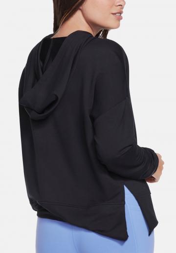 Пуловер с капюшоном