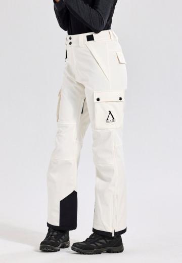 Брюки с накладными карманами