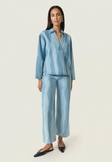 Джинсовая блузка