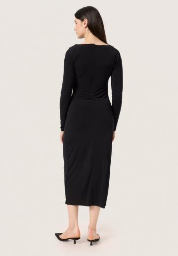 Платье футляр