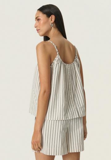 Топ на бретельках