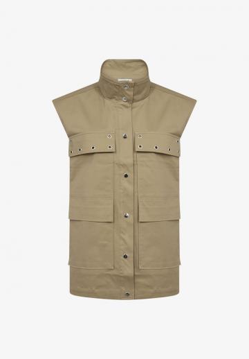 Длинный жилет