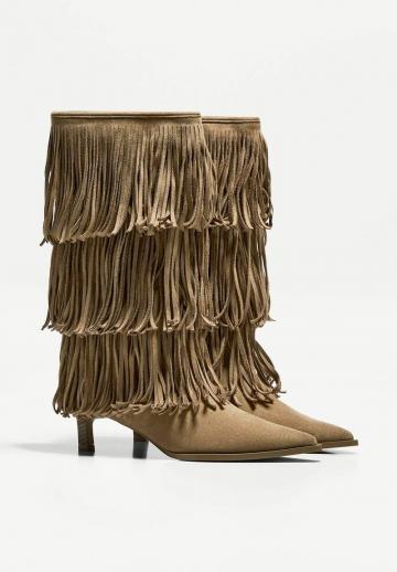 Высокие сапоги