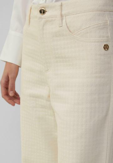 Клешеные джинсы